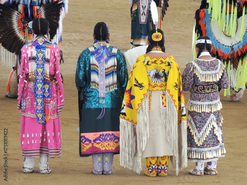 Fotografie Four ladies all lined up at the pow wow