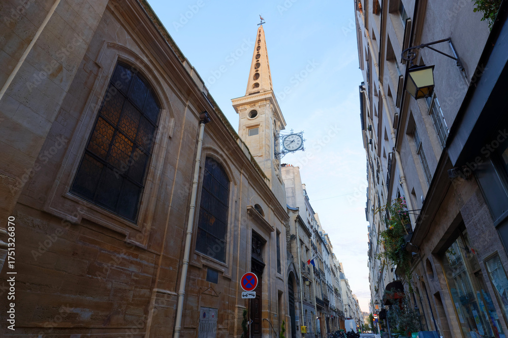 Obraz premium Saint-Louis enI lle is a Roman Catholic parish church located at Saint-Louis island in the 4th district of Paris, France. It was constructed between 1664 and 1725