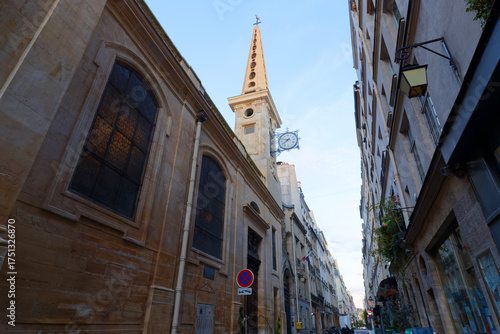 Saint-Louis enI lle is a Roman Catholic parish church located at Saint-Louis island in the 4th district of Paris, France. It was constructed between 1664 and 1725