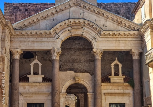 Photos Peristyle Arches of Diocletian’s Palace, Split
