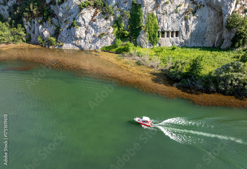 Εκτύπωση καμβά A rocky cliff with ancient Asarkale rock tombs in Bafra, Samsun, Türkiye