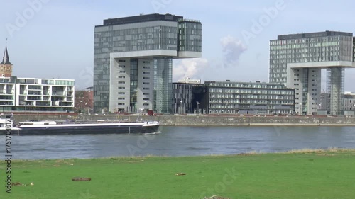 Left Bank Cologne Urban Charm
Historic west side blending culture, architecture, cuisine, and lifestyle.
