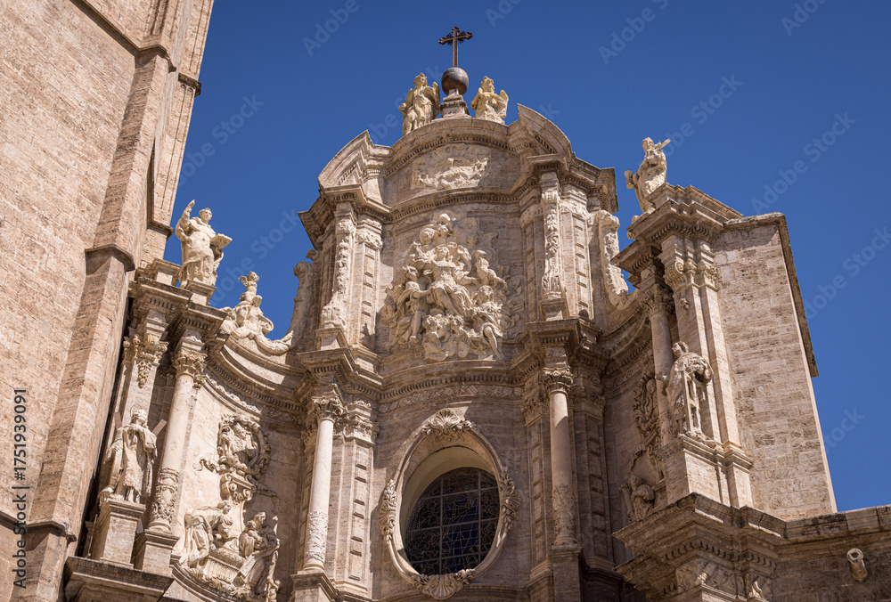 Fototapeta premium Valencia Cathedral (Metropolitan Cathedral–Basilica of the Assumption of Our Lady of Valencia / St Mary's Cathedral), Valencia, Spain 