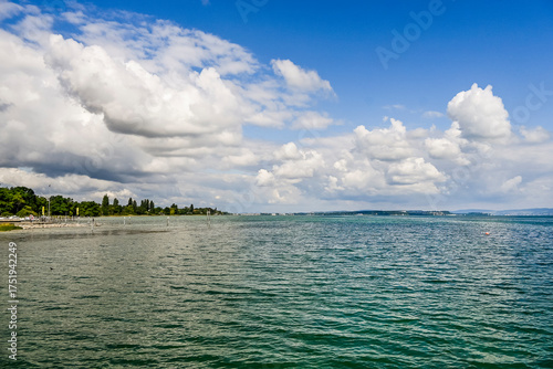 Altnau, Bodensee, Seeufer, Seerundfahrt, Hafen, Schiffe, Boote, Bootssteg, Schilf, Wasservögel, Naturschutz, Uferweg, Wanderweg, Sommer, Ostschweiz, Thurgau, Schweiz