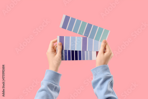 Female hands with color pal...