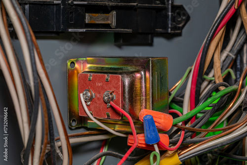 Valokuva Hardwired doorbell transformer in circuit breaker box