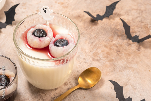 Halloween Panna Cotta Lychee Eyeballs