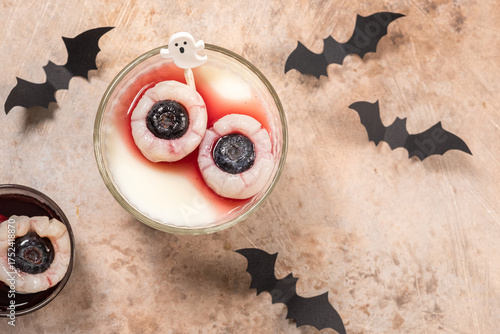 Halloween Panna Cotta Lychee Eyeballs