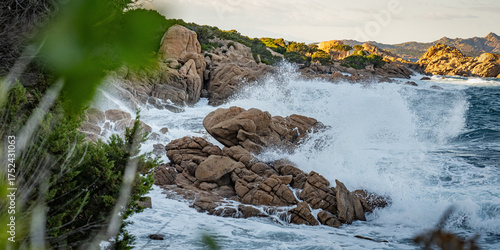 Wellen in Baja Sardinia (2025-10)