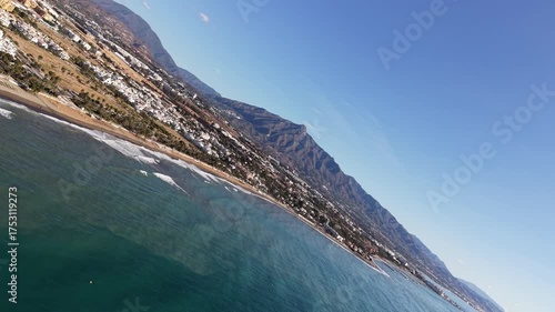 Vista aérea de la playa de San pedro Alcántara en el municipio de Marbella, Andalucía