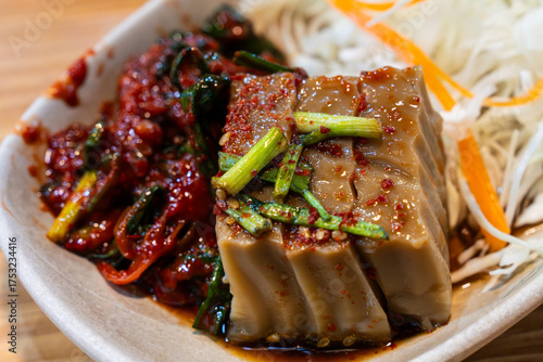 Fototapet acorn jelly and scallion kimchi