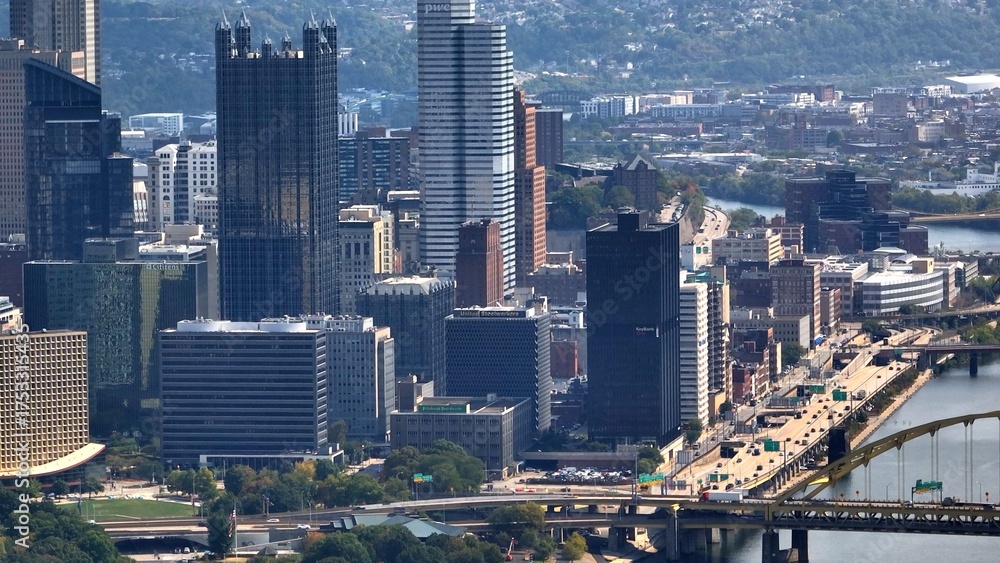 Obraz premium Pittsburgh, PA downtown city skyline office towers, skyscrapers, big city in Pennsylvania part of Rust Belt known for Steel production