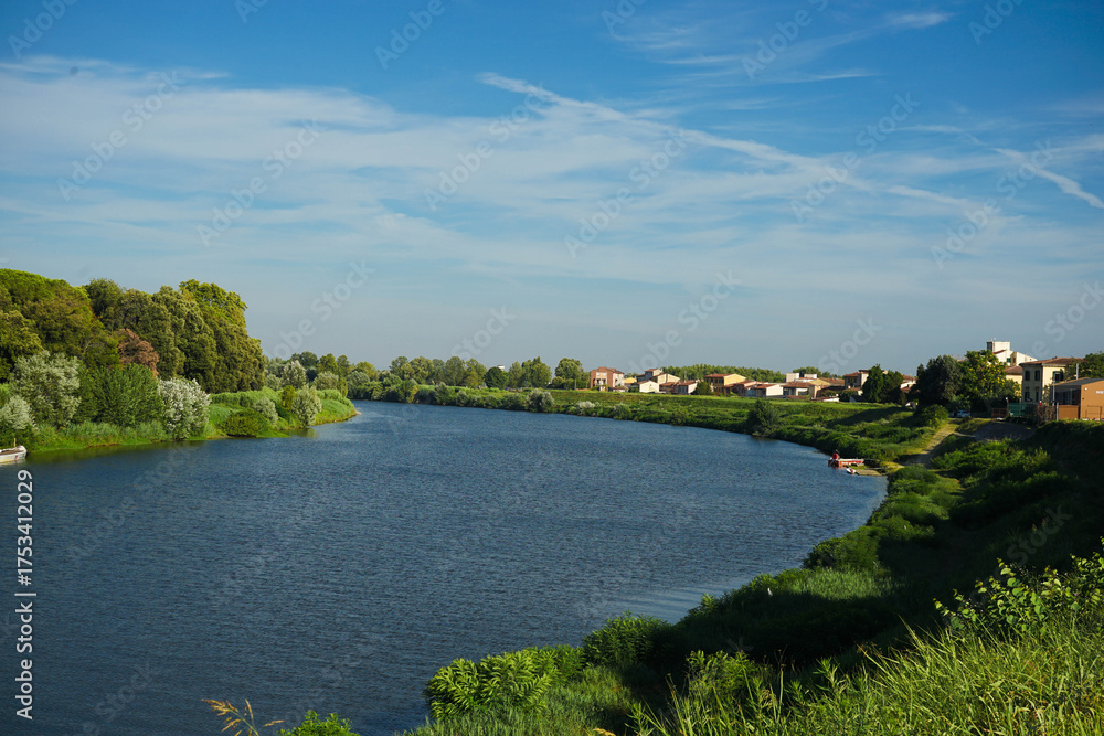 Fototapeta premium River Arno in Pisa, Tuscany - Italy