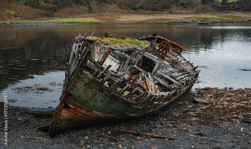 Schiffswrack in der Horseshoebay auf der Insel Kerrera, Schottland