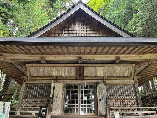 Wall Mural Togakushi Shrine Hinomikosha in Togakushi, Nagano, Japan