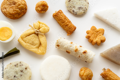 おでんの具　おでん種　白背景