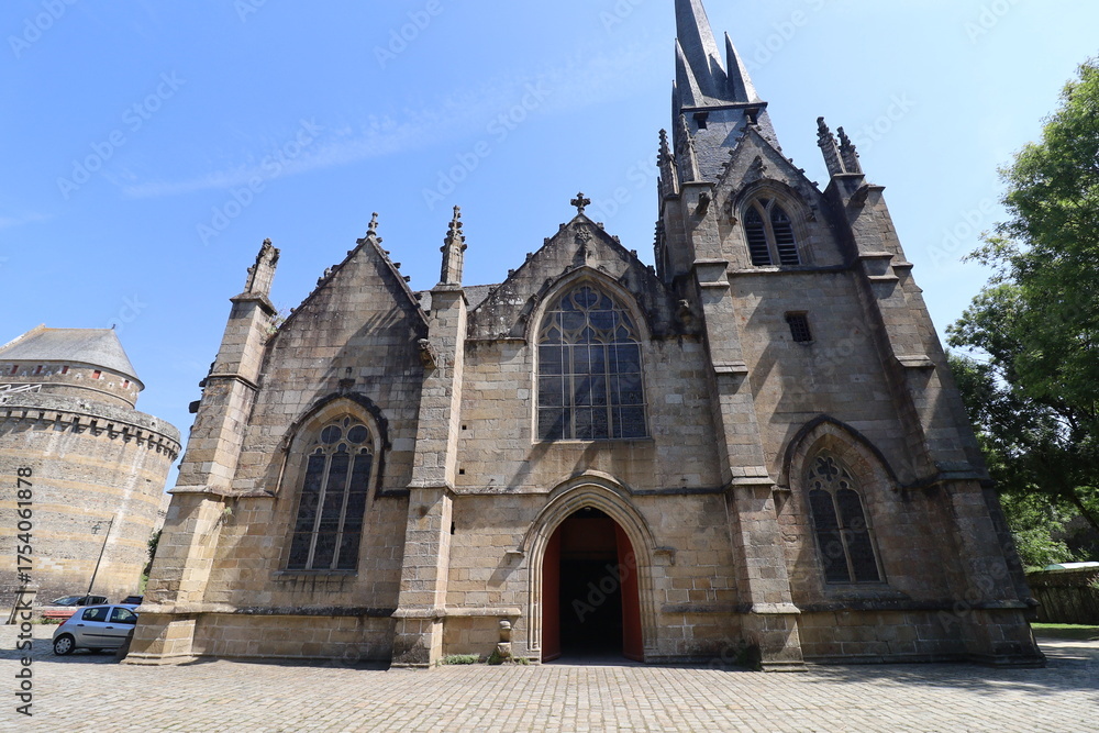 Fototapeta premium Eglise Saint Sulpice, ville de Fougères, département d'Ille et Vilaine, Bretagne, France