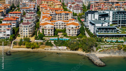 sveti vlas morze czarne z drona złote piaski słoneczny brzeg