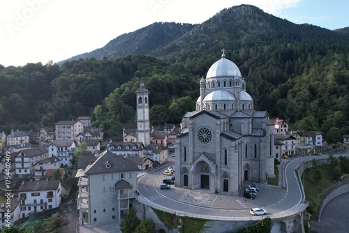 Wallfahrtskirche Santuario della Madonna del Sangue in Re
