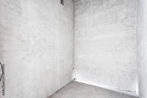 nterior of the apartment without decoration in gray colors