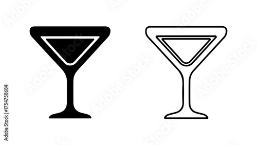Martini glass icon with transparent background