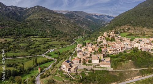 Tuixent village, Cadí-Moixeró natural park, province of Lérida, Catalonia, Spain