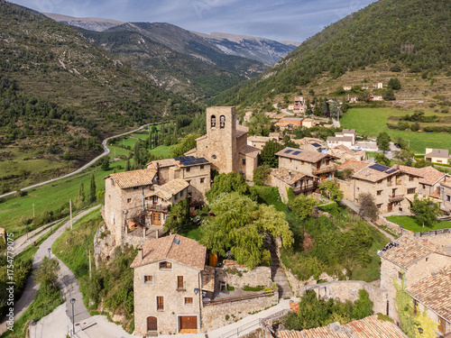 Tuixent village, Cadí-Moixeró natural park, province of Lérida, Catalonia, Spain