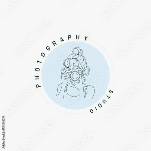 Charming line art logo design showcasing a photographer in a circle perfect for branding a modern photography studio or creative business
