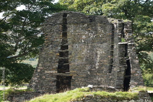 Φωτογραφία Dun Telve - ancient remains of an iron age broch, Gleann Beag, Glenelg, Kyle, Hi