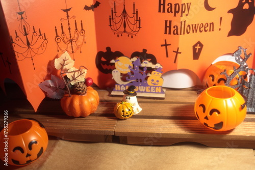 ハロウィーンの可愛いおもちゃの飾り