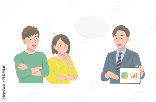 タブレットを持って夫婦に説明をするビジネスマン