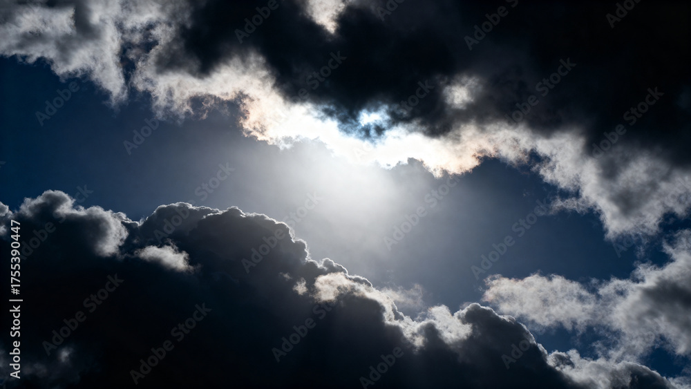 Obraz premium StormySkySunlightContrast
