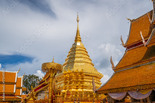 The golden stupa of Wat Phra That Doi Suthep shines under the clear blue sky, a sacred symbol of Chiang Mai’s timeless beauty.