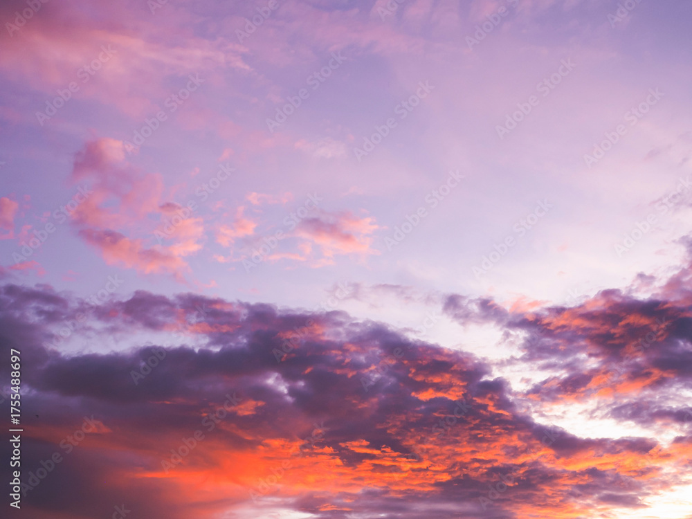 Fototapeta premium Dramatic sunset sky for nature background