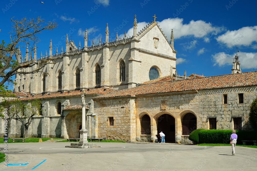 Fototapeta premium Besuch von Burgos und dem Karthäuserkloster Miraflores
