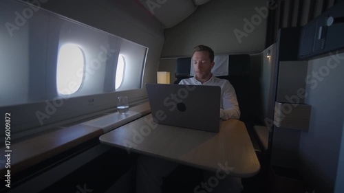 Wallpaper Mural The Ultimate Luxury Air Travel Business Class Experience Awaits You, Indulge Today Torontodigital.ca