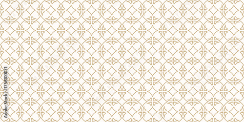 Golden geometric seamless pattern with arabic quatrefoil motifs. Elegant ornamental texture background featuring star shapes, interlacing grid. Luxury white and gold design for wallpaper, print, wrap