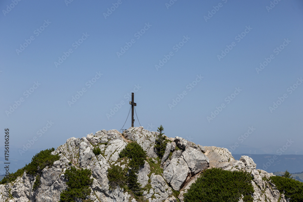 Fototapeta premium Kreuz am Gipfel vom Hochlantsch