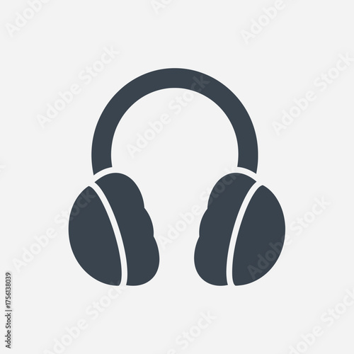Simple glyph icon of over ear headphones.
