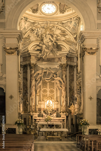 Fényképezés Terracotta altarpiece Madonna della Misericordia in the church of Anghiari, Sa