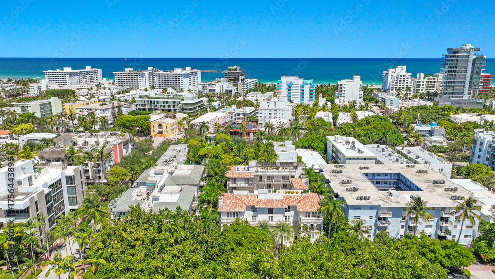 Fototapeta premium Miami Beach, South Pointe, aerial view
