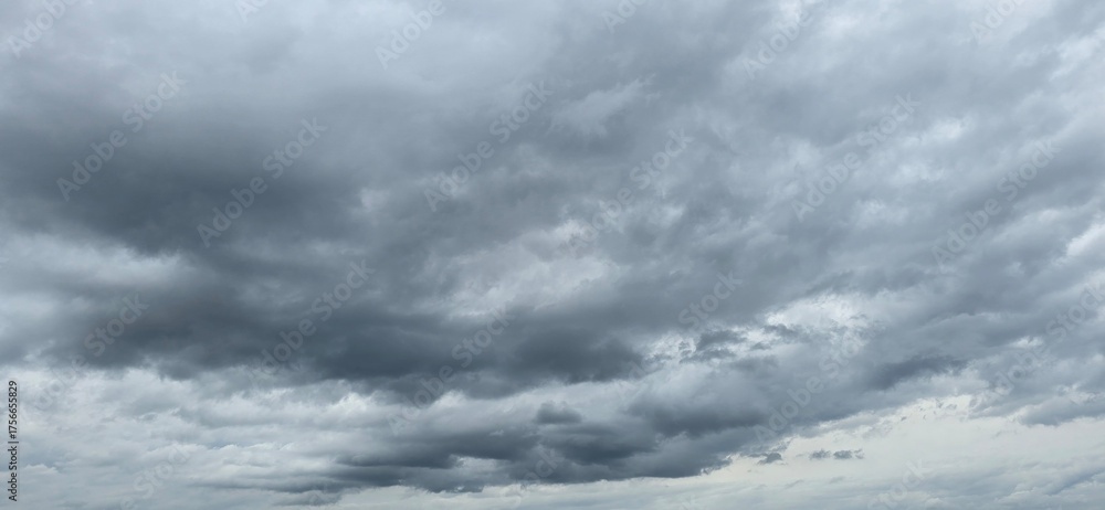 Obraz premium storm clouds timelapse