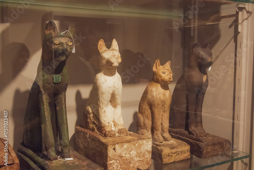 Wallpaper Mural Reperto esposto presso il museo egizio di Torino Torontodigital.ca