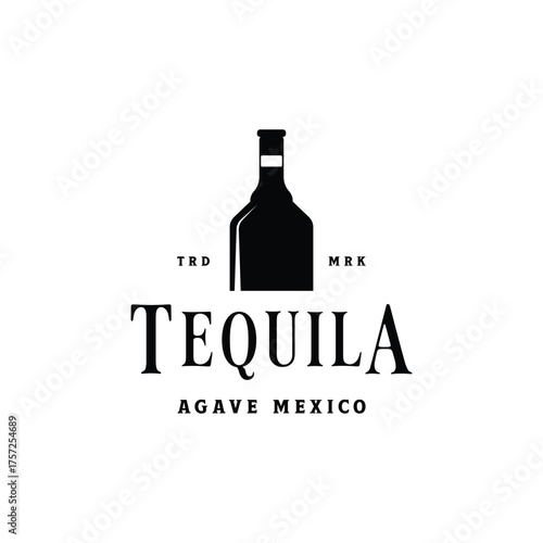 Vintage mexican agave plant logo template design for traditional tequila drink.
