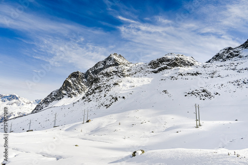 Bivio, Julierpass, Passstrasse, Passhöhe, Engadin, Alpen, Piz Turba, Piz Platta, Winter, Winterwanderweg, Wintersport, Neuschnee, Schneedecke, Graubünden, Schweiz