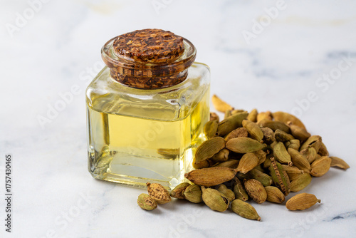 Green cardamom essential oi...