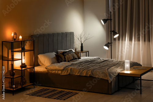 Big comfortable bed and glo...