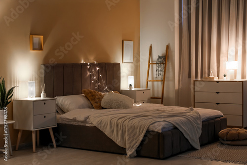 Big comfortable bed and glo...