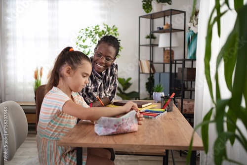 Quadro su tela Creative learning at home inspires young minds through art