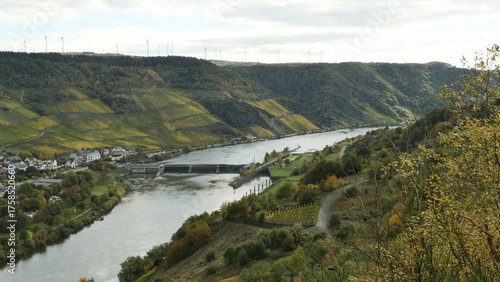 Blick auf die Schleuse bei Wintrich